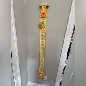 Wooden Giraffe Growth Chart